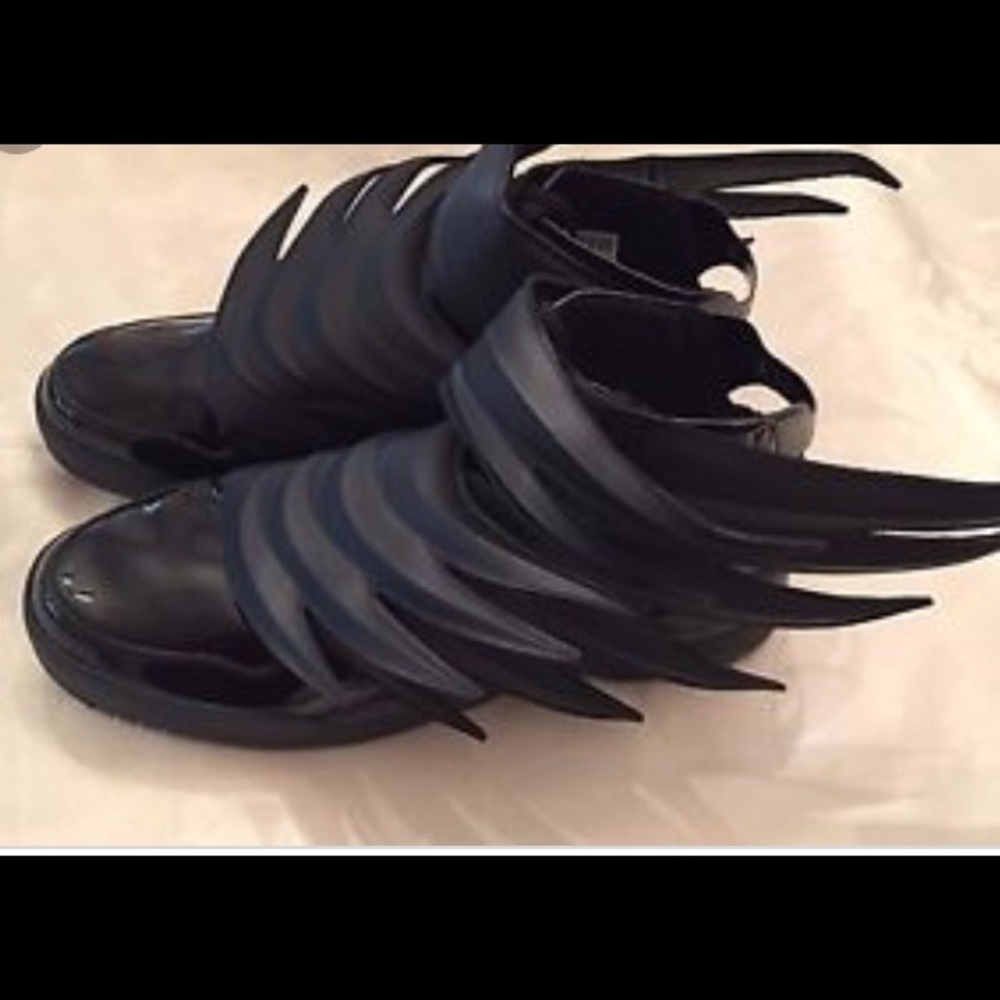 Jermey Scott adidas wings dark knight